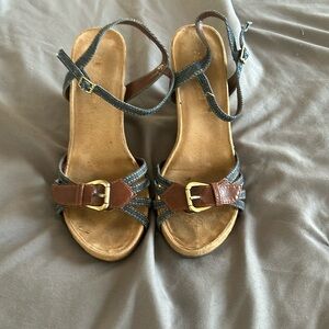 Aerosoles wedges size 8. Tan with denim straps.